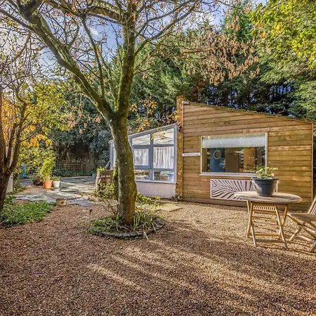 Pass The Keys Delightful Studio In West Ashling Chichester Exterior foto