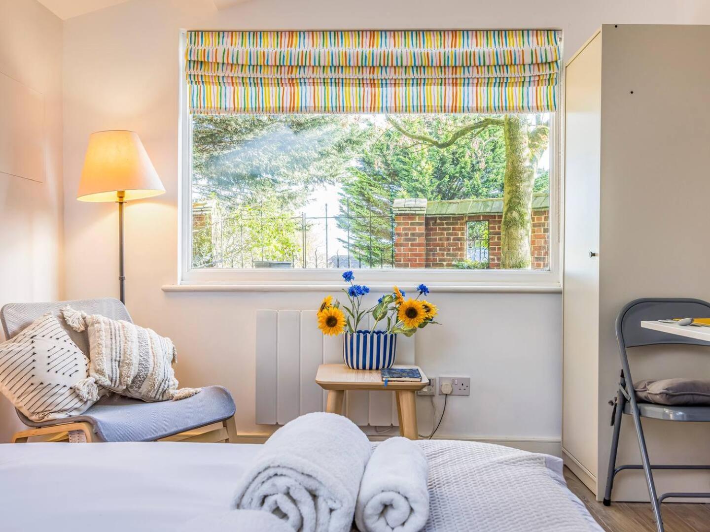 Pass The Keys Delightful In West Ashling * Chichester