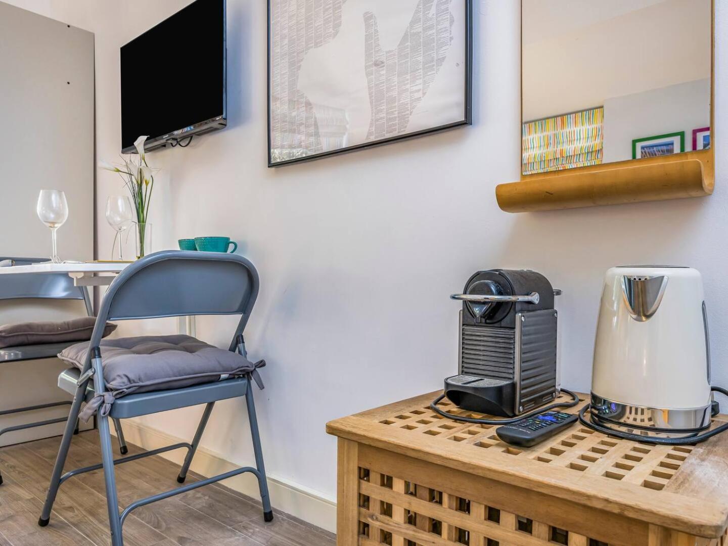Apartment Pass The Keys Delightful In West Ashling Chichester