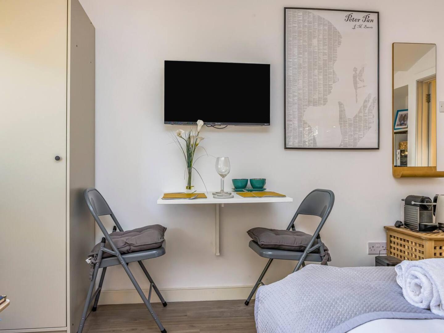 Pass The Keys Delightful In West Ashling Apartment Chichester